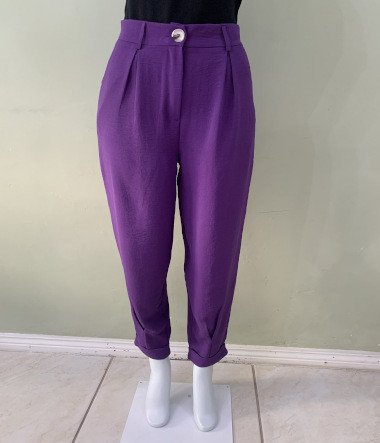 Calça com bolso