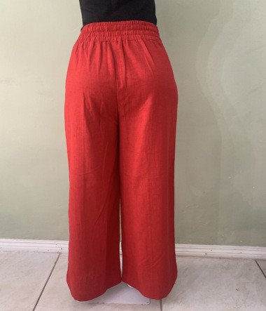Calça com bolso