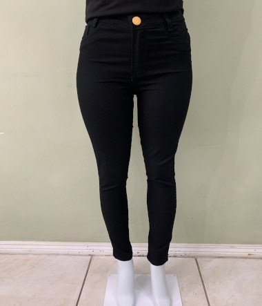 Calça empina bumbum