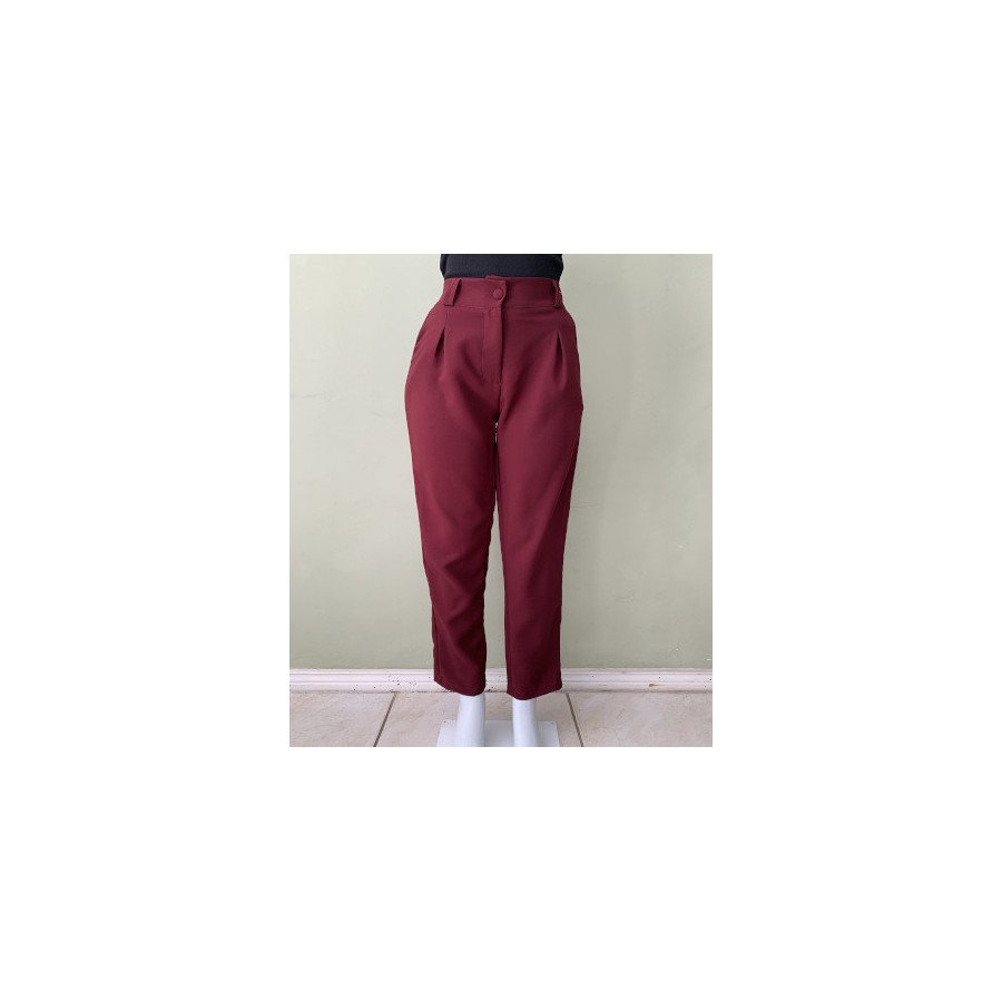 Calça com bolso Calça com bolso