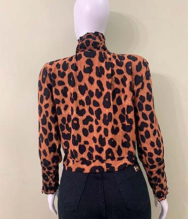 Blusa gola alta